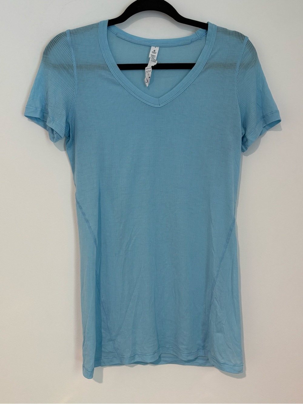 Lululemon Women’s Blue Short Sleeve V-Neck Athletic Shirt Size 8 Gym Workout Run